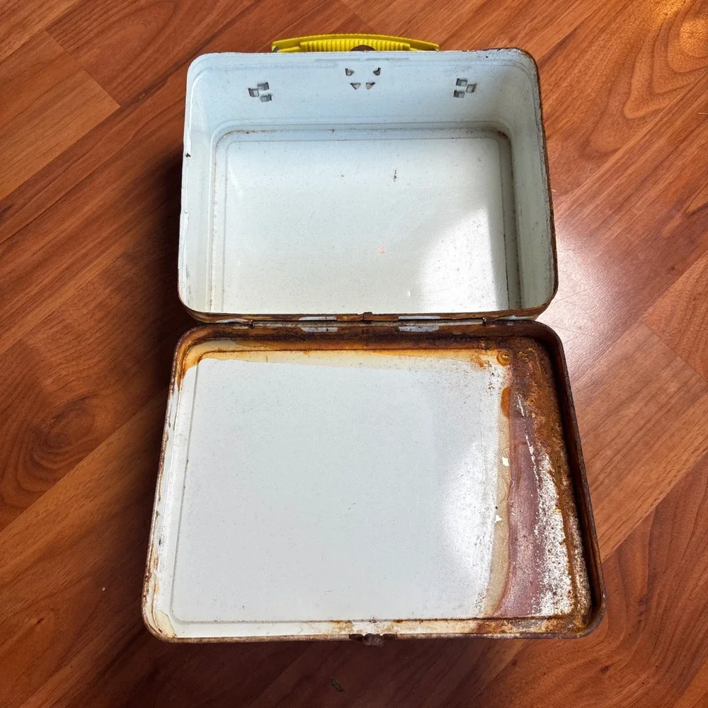Vintage See America Metal Lunchbox, Cartoon Travel Van, Map‎ Background